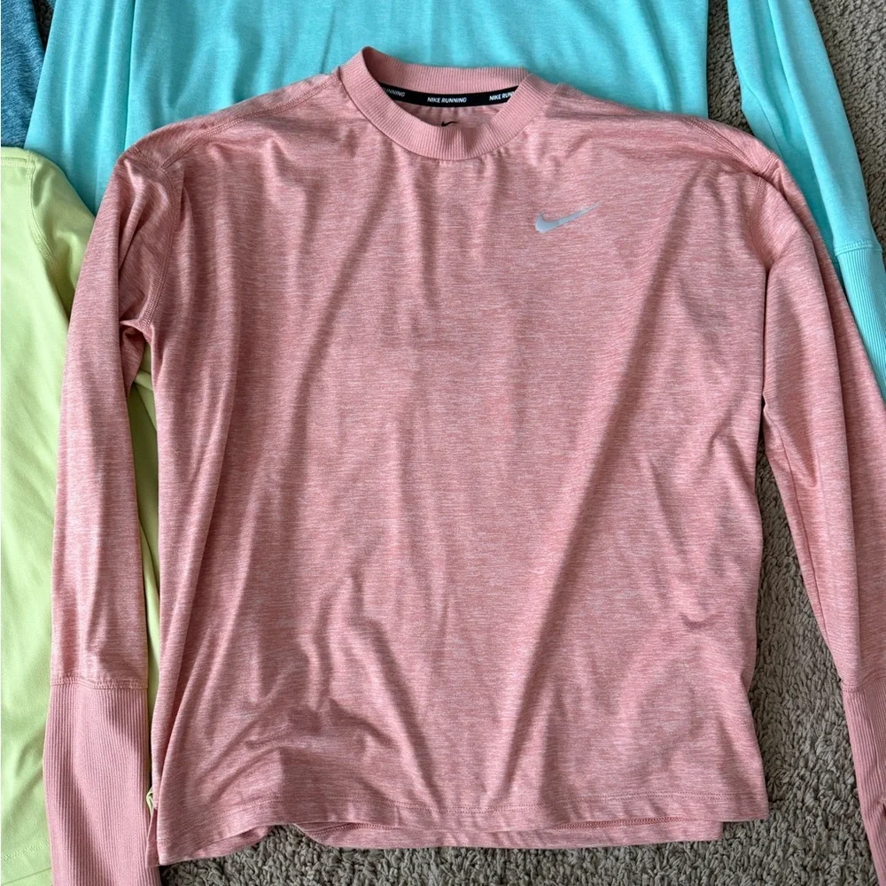 Bundle of 4 Nike Dri Fit Lomg Sleeves - Picture 2 of 10